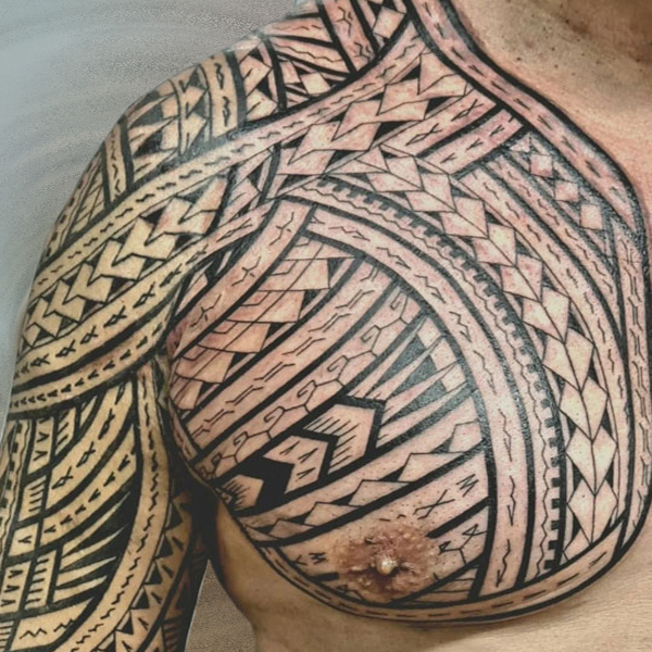 Maori Polyninesian traditionelle Südseemuster Tattoos von Papamicha aus der Tattooinsel in Bünde